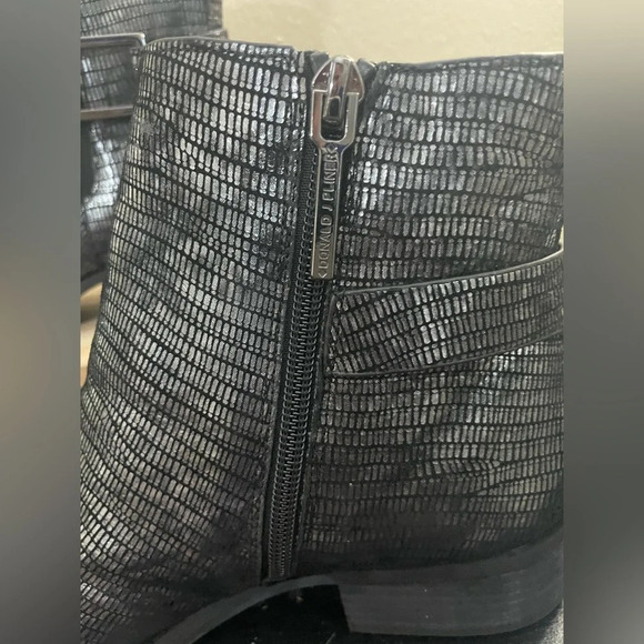 Donald Pliner Metallic Lizard Print Leather Boot Size 7 Goth Unique Rock - Picture 2 of 11